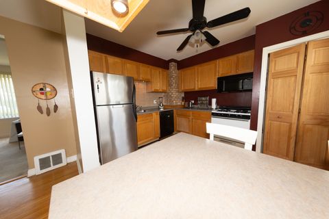 Tiny photo for 1406 Portsmouth Avenue, Westchester, IL 60154 (MLS # 12463050)