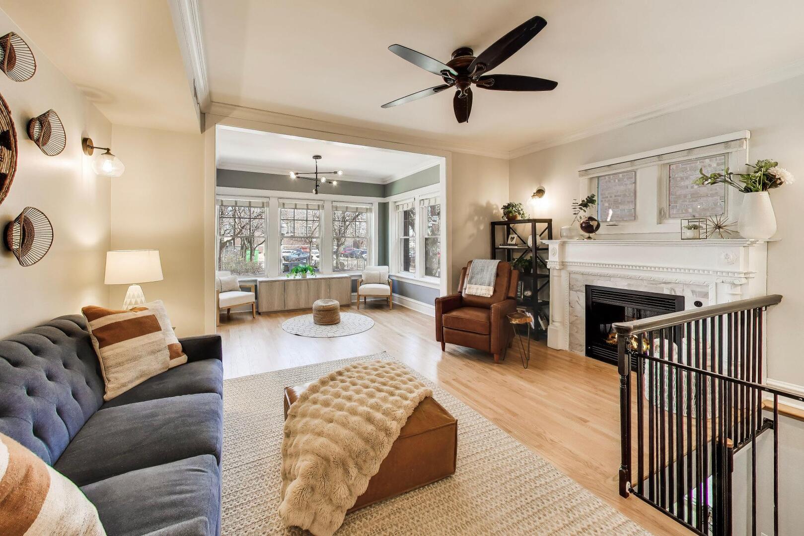 5142 N Leavitt Street 1