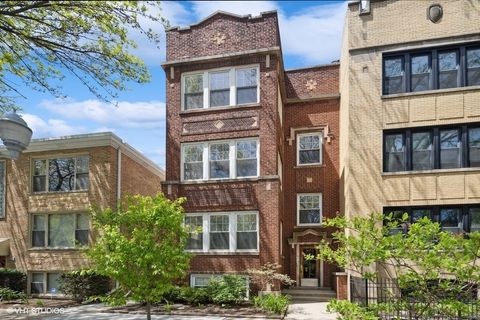 Photo of 5142 N Leavitt Street #1, Chicago, IL 60625 (MLS # 12569085)