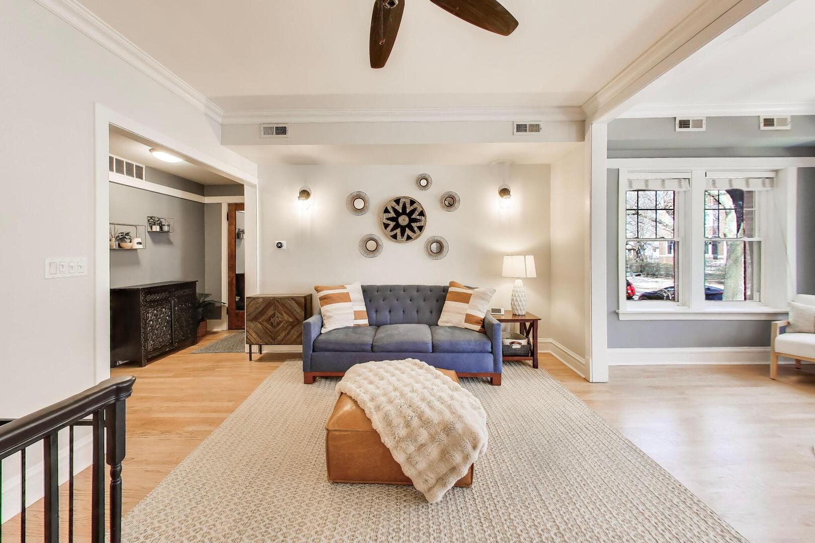 5142 N Leavitt Street 1