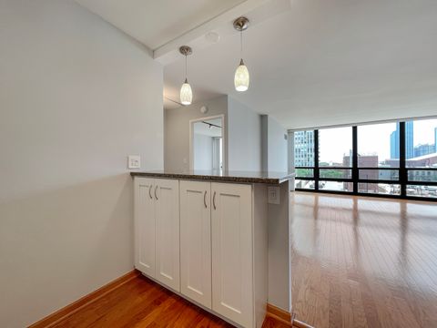 Tiny photo for 1636 N Wells Street #707, Chicago, IL 60614 (MLS # 12418087)
