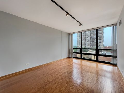 Tiny photo for 1636 N Wells Street #707, Chicago, IL 60614 (MLS # 12418087)
