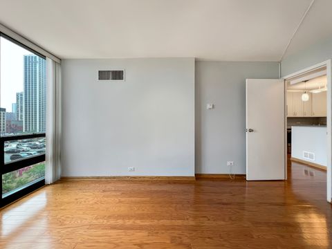 Tiny photo for 1636 N Wells Street #707, Chicago, IL 60614 (MLS # 12418087)