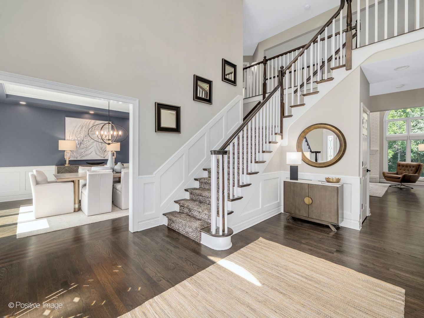 2S351 Chaucer Court