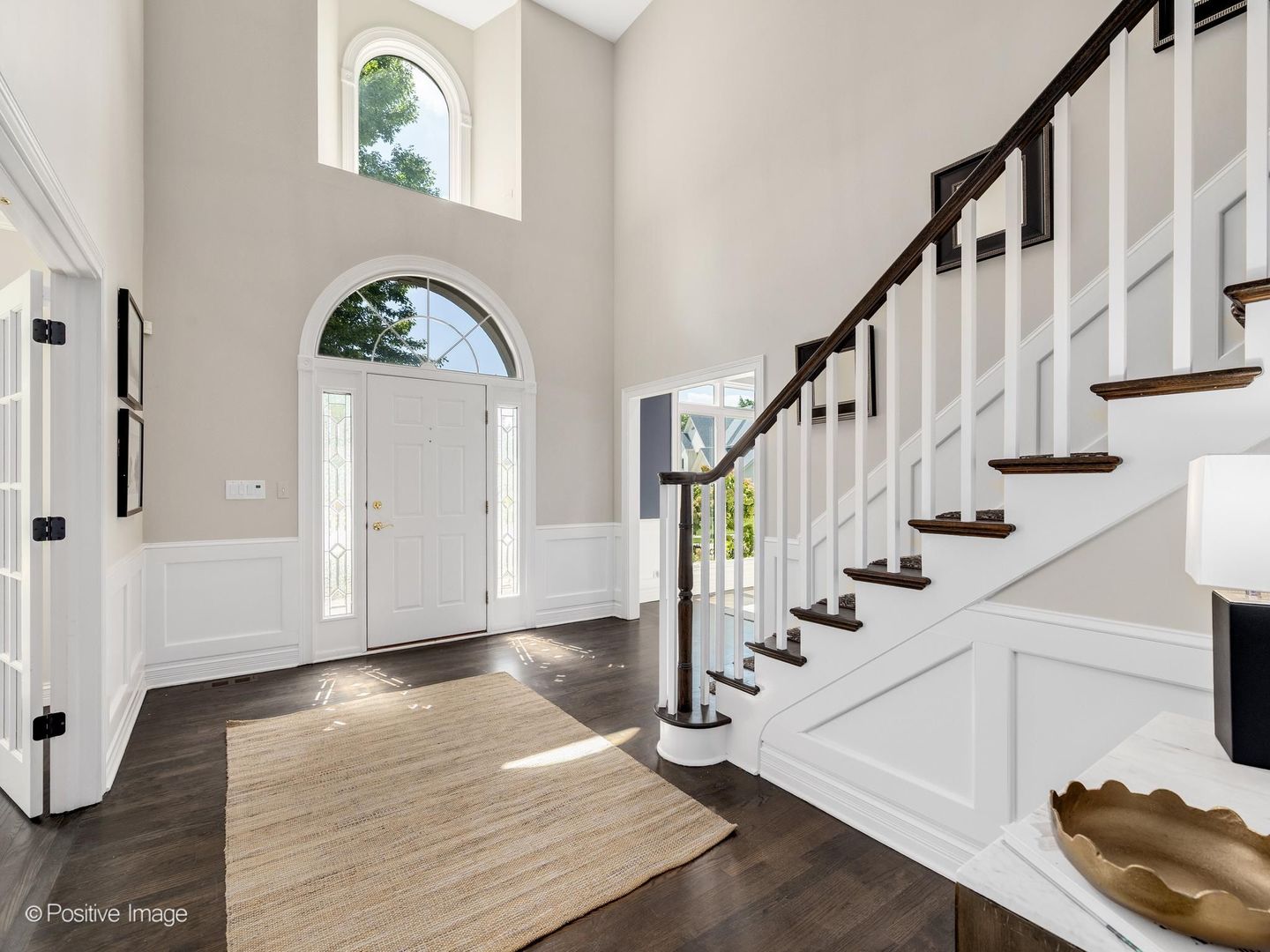 2S351 Chaucer Court