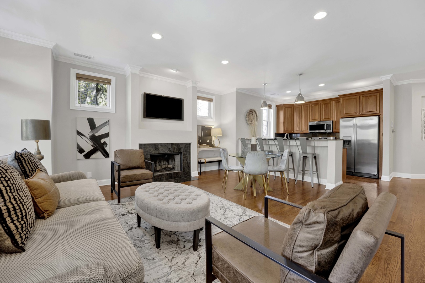 4543 N Malden Street 2N