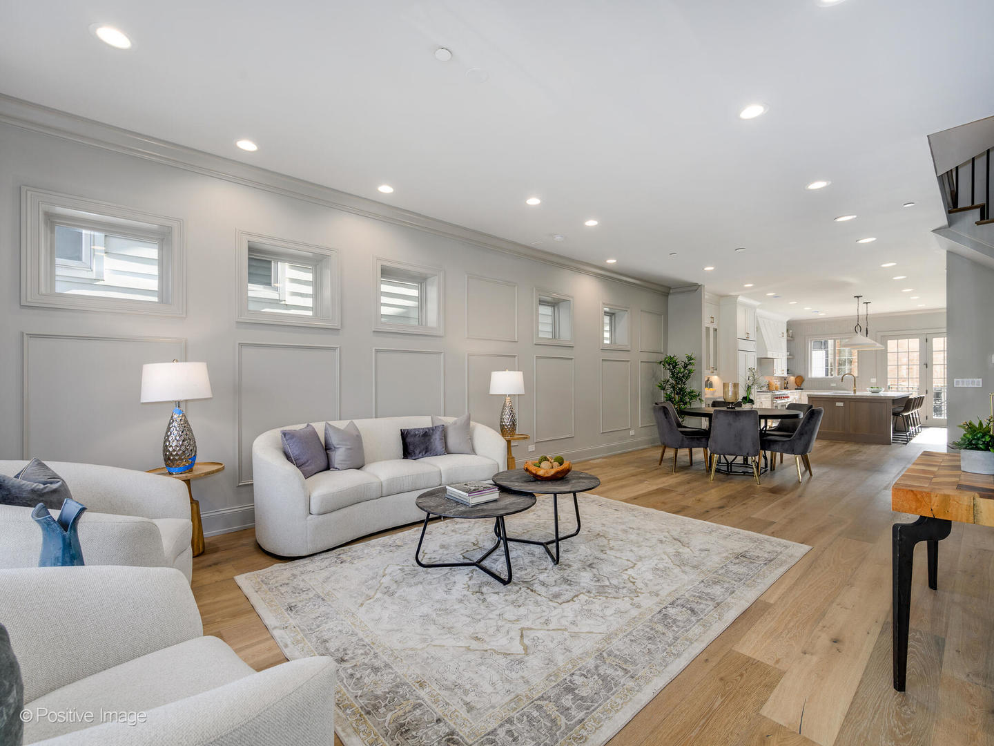 1143 W MONTANA Street