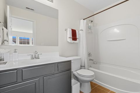 Tiny photo for 3077 Nicklaus Lane, Wadsworth, IL 60083 (MLS # 12476020)