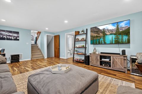 Tiny photo for 185 Happ Road, Northfield, IL 60093 (MLS # 12487250)