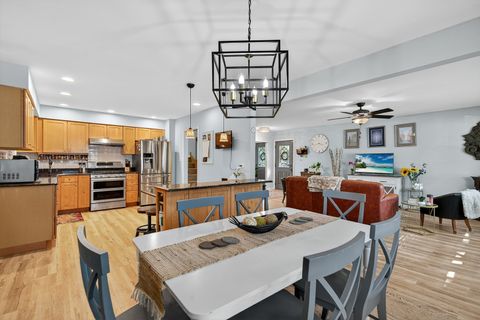 Tiny photo for 185 Happ Road, Northfield, IL 60093 (MLS # 12487250)