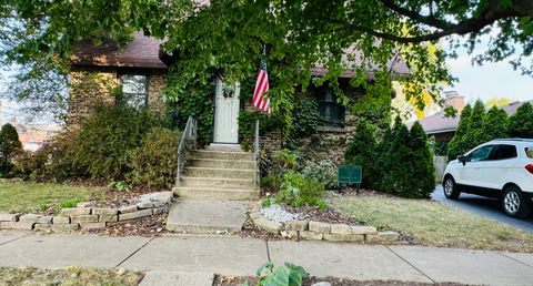 A home in Oak Lawn