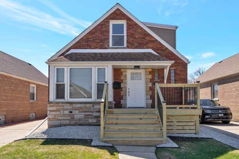Tiny photo for 2825 W 84th Place, Chicago, IL 60652 (MLS # 12703373)