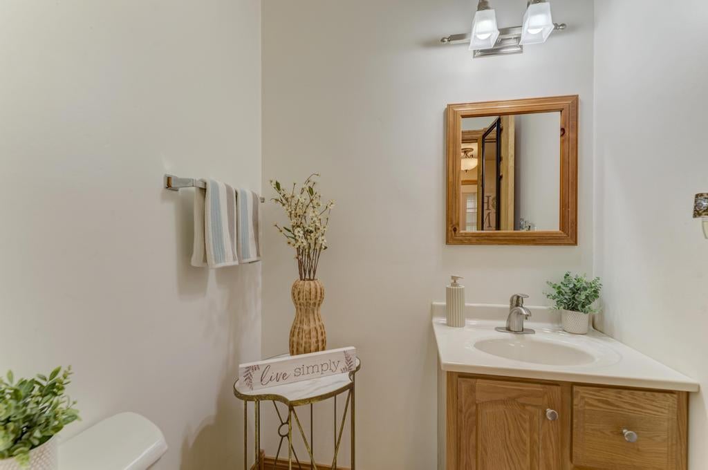 5522 Barclay Court