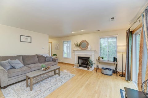 Tiny photo for 5522 Barclay Court, Clarendon Hills, IL 60514 (MLS # 12775904)