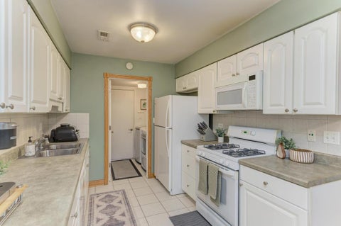 Tiny photo for 5522 Barclay Court, Clarendon Hills, IL 60514 (MLS # 12775904)