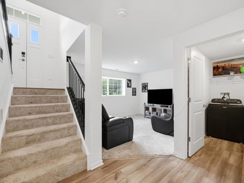Tiny photo for 1006 Neubauer Circle, Lindenhurst, IL 60046 (MLS # 12767221)