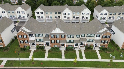 Tiny photo for 1006 Neubauer Circle, Lindenhurst, IL 60046 (MLS # 12767221)