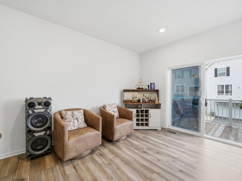 Tiny photo for 1006 Neubauer Circle, Lindenhurst, IL 60046 (MLS # 12767221)