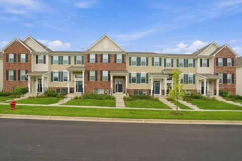 Tiny photo for 1006 Neubauer Circle, Lindenhurst, IL 60046 (MLS # 12767221)