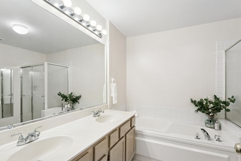 Tiny photo for 350 Cimarron Road E, Lombard, IL 60148 (MLS # 12459411)
