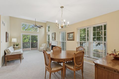 Tiny photo for 350 Cimarron Road E, Lombard, IL 60148 (MLS # 12459411)