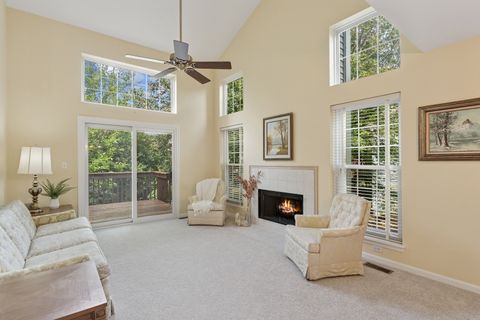 Tiny photo for 350 Cimarron Road E, Lombard, IL 60148 (MLS # 12459411)
