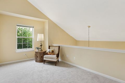 Tiny photo for 350 Cimarron Road E, Lombard, IL 60148 (MLS # 12459411)