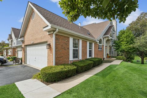 Photo of 350 Cimarron Road E, Lombard, IL 60148 (MLS # 12459411)