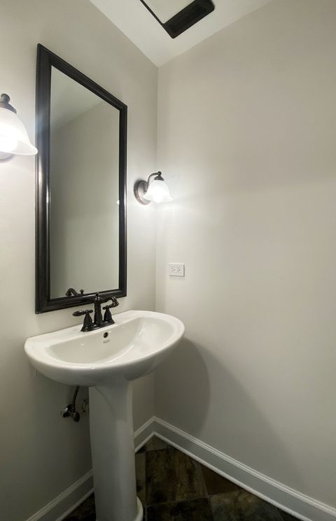 Tiny photo for 3312 N Racine Avenue, Chicago, IL 60657 (MLS # 12627805)