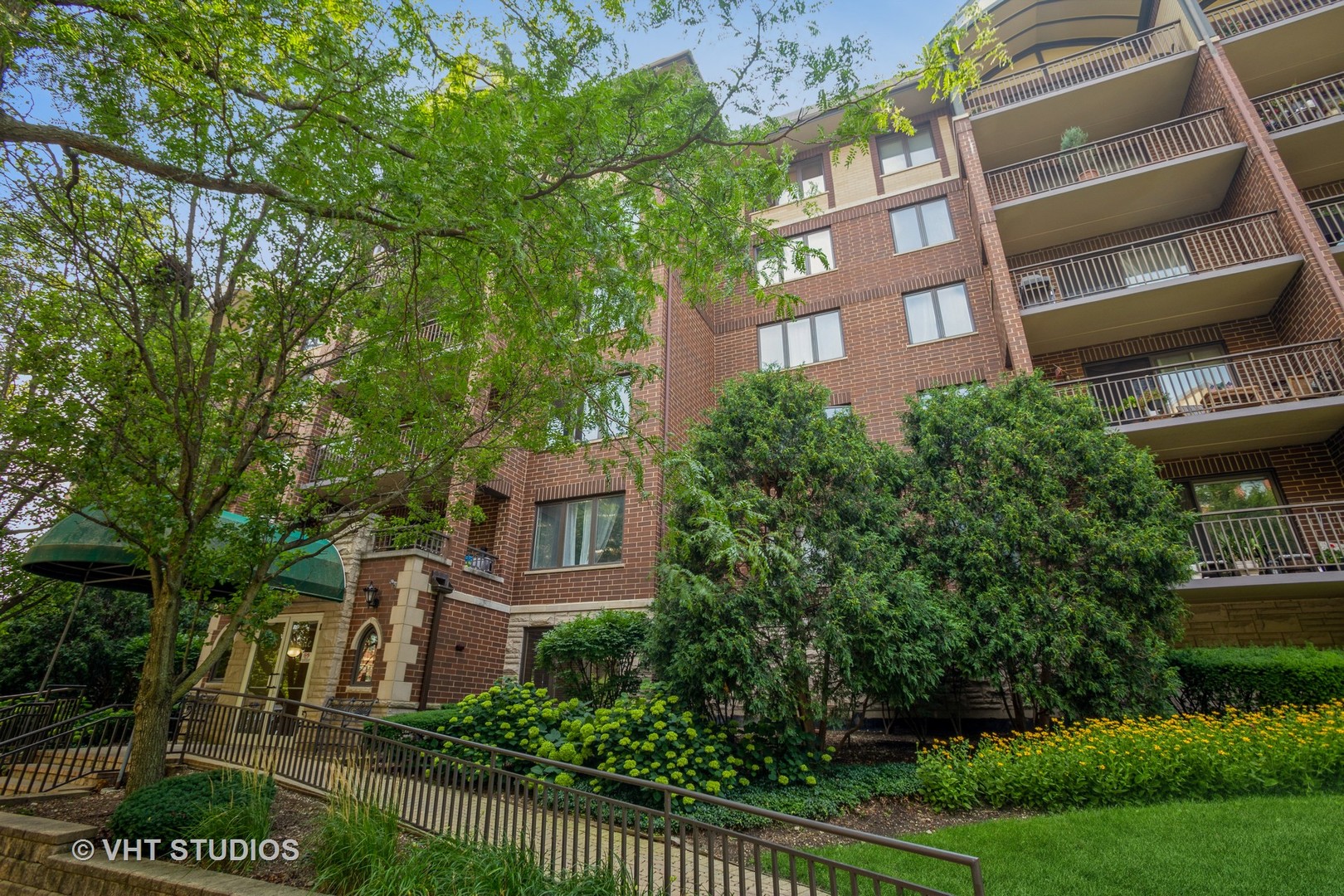 10 S WILLE Street 603