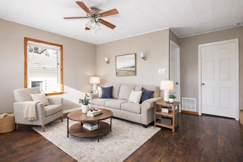 Tiny photo for 480 Grand Avenue, Lake Zurich, IL 60047 (MLS # 12559886)