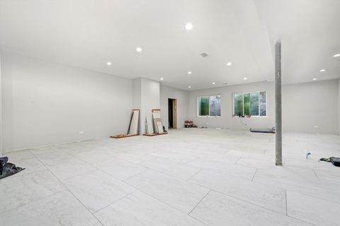 Tiny photo for 1418 W Maude Avenue, Arlington Heights, IL 60004 (MLS # 12489846)