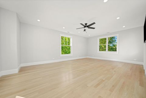 Tiny photo for 1418 W Maude Avenue, Arlington Heights, IL 60004 (MLS # 12489846)