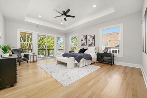 Tiny photo for 1418 W Maude Avenue, Arlington Heights, IL 60004 (MLS # 12489846)