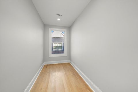 Tiny photo for 1418 W Maude Avenue, Arlington Heights, IL 60004 (MLS # 12489846)