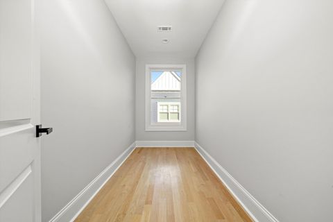 Tiny photo for 1418 W Maude Avenue, Arlington Heights, IL 60004 (MLS # 12489846)