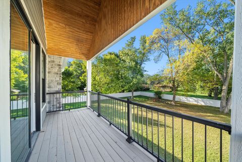 Tiny photo for 1418 W Maude Avenue, Arlington Heights, IL 60004 (MLS # 12489846)