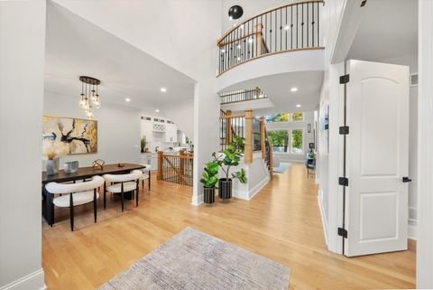 Tiny photo for 1418 W Maude Avenue, Arlington Heights, IL 60004 (MLS # 12489846)