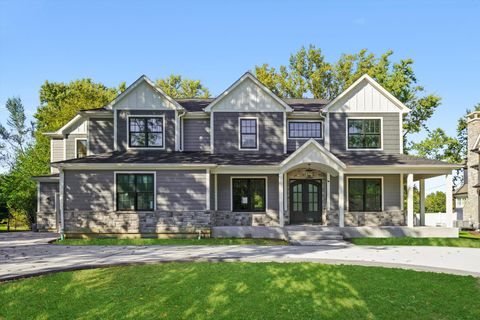 1418 W Maude Avenue Arlington Heights IL 60004