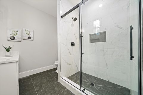 Tiny photo for 1418 W Maude Avenue, Arlington Heights, IL 60004 (MLS # 12489846)