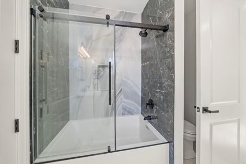 Tiny photo for 1418 W Maude Avenue, Arlington Heights, IL 60004 (MLS # 12489846)