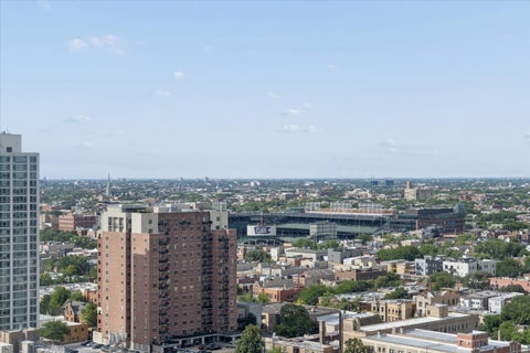 Tiny photo for 3930 N Pine Grove Avenue #2612, Chicago, IL 60613 (MLS # 12753130)