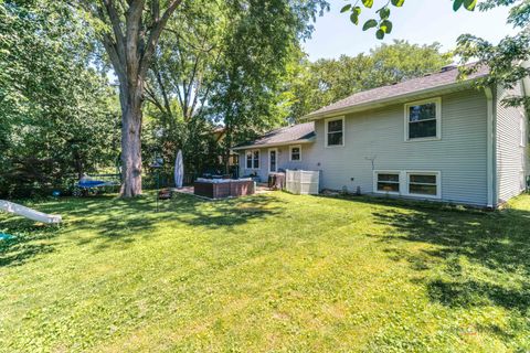 Tiny photo for 6 S DEERPATH Drive, Vernon Hills, IL 60061 (MLS # 12715375)