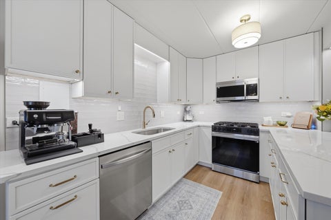 Tiny photo for 3158 W 88th Street #103, Evergreen Park, IL 60805 (MLS # 12748012)