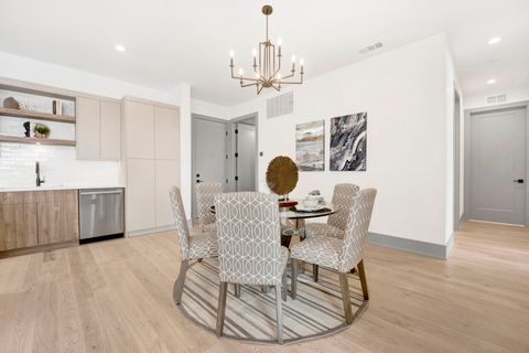 Tiny photo for 1548 W Ardmore Avenue #4C, Chicago, IL 60660 (MLS # 12388156)