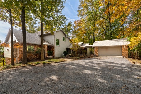 Photo of 2565 Dogwood Road, Carbondale, IL 62902 (MLS # 12787416)