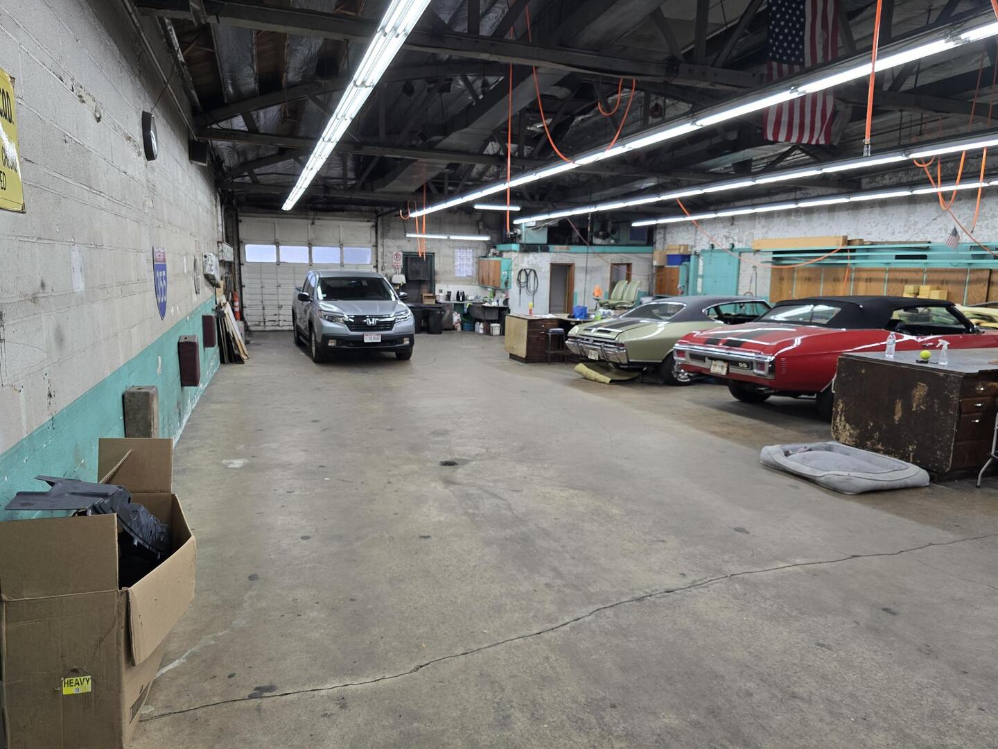 6247 N Clark Street, Chicago, IL, 60660 2 6247 N Clark Street