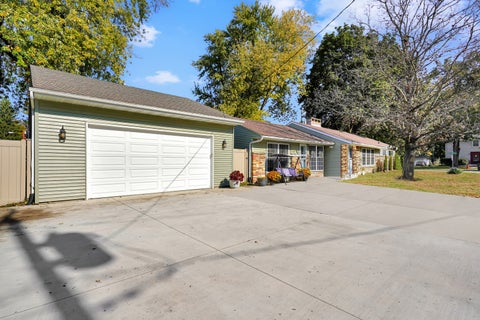 Tiny photo for 136 Laurel Street, Wilmington, IL 60481 (MLS # 12795021)