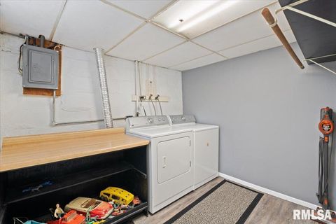 Tiny photo for 1658 W LOMBARD Street, Davenport, IA 52804 (MLS # QC4267593)