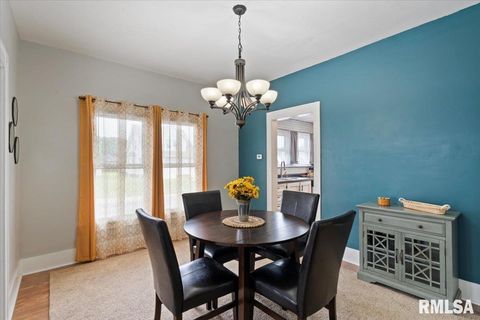 Tiny photo for 1658 W LOMBARD Street, Davenport, IA 52804 (MLS # QC4267593)